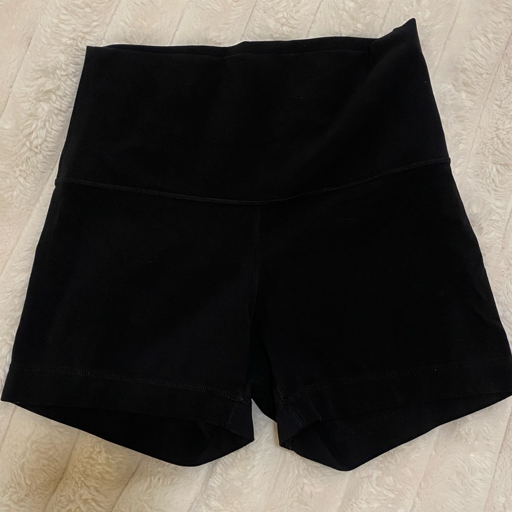 Women Lululemon black biker shorts